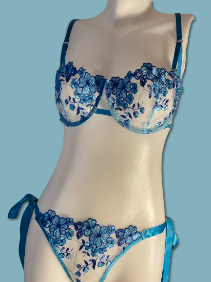 Ensemble de lingerie dentelle fleurs